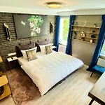 Hotel Iq 2*