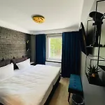 Hotel Iq