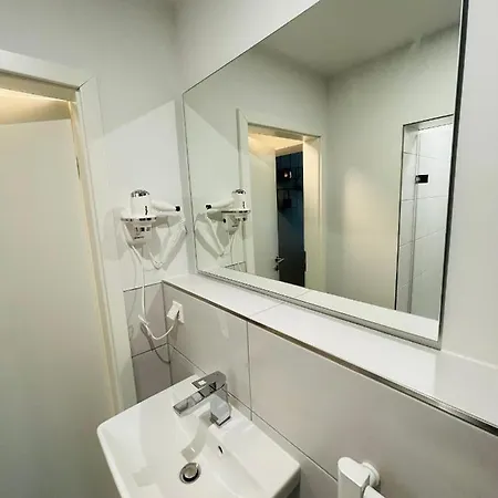 Hotel Iq