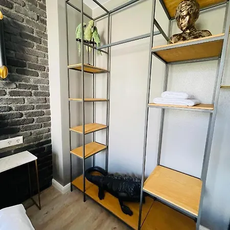 Iq Hotel *