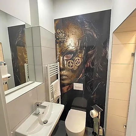 Iq Hotel