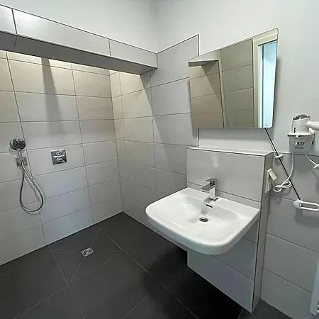 Iq Hotel