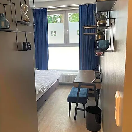 Iq Hotel
